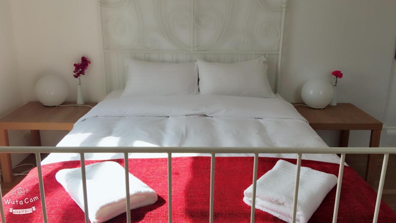 Couette-café Travel 3*